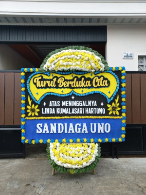 Papan Bunga Duka di Taman Baru